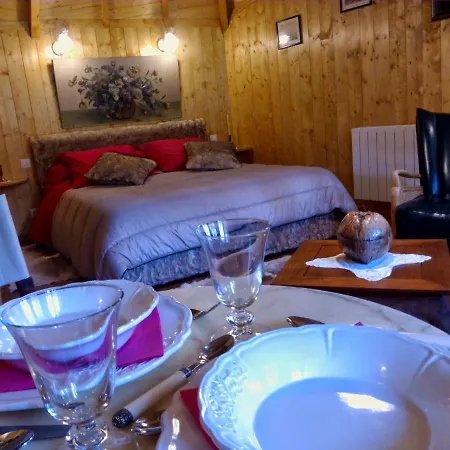 Bed & Breakfast La De Cecile-la Hutte
