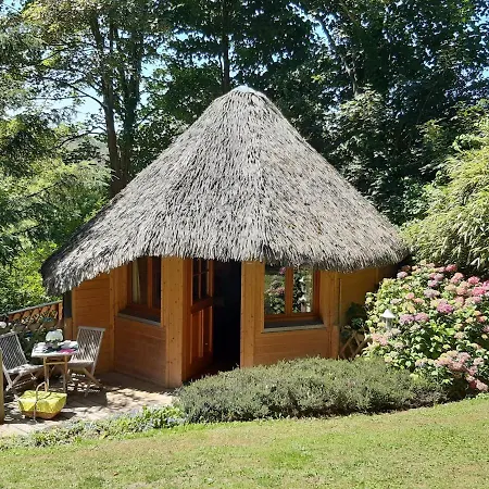 La De Cecile-la Hutte Bed & Breakfast *